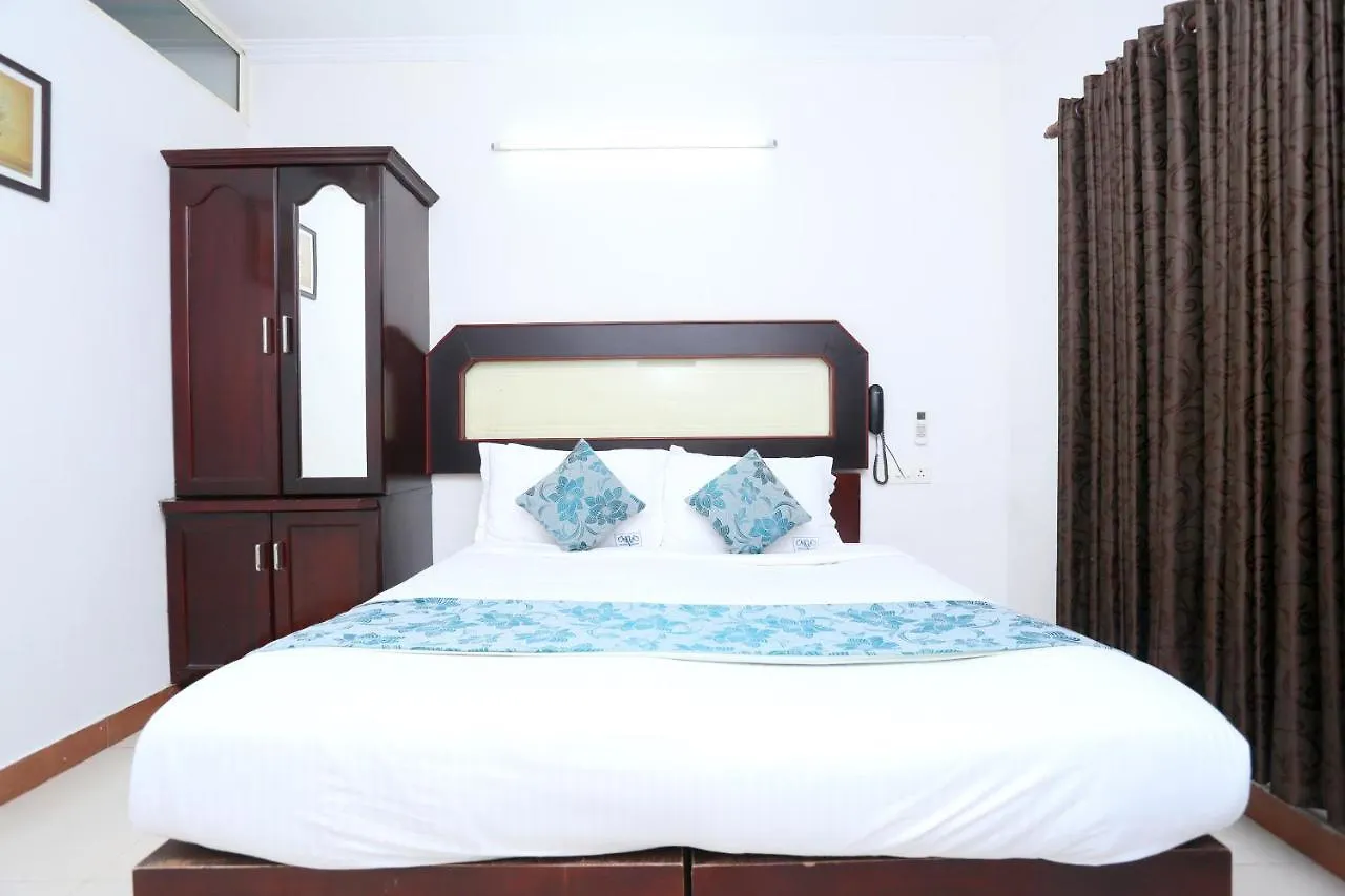 Oyo 8331 Kodavath Residency Alwaye Hotel