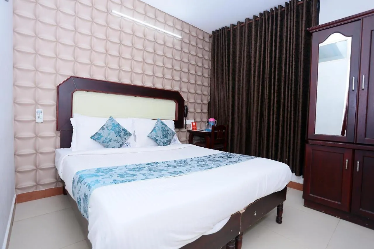 Hotel Oyo 8331 Kodavath Residency Alwaye