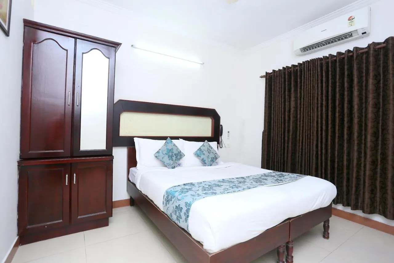 Oyo 8331 Kodavath Residency Alwaye 3*,