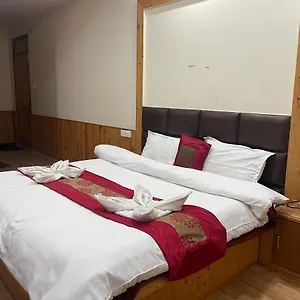 Homestay Arowana Woods