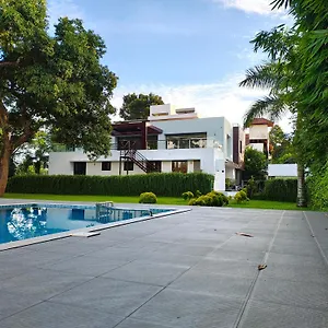 Nadhiyoram River Retreat Bed & Breakfast