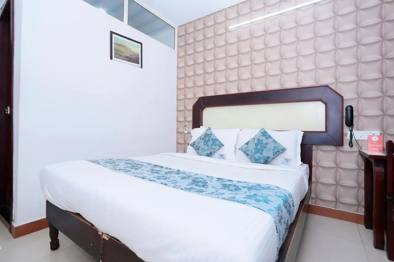 *** Szálloda Oyo 8331 Kodavath Residency Alwaye India